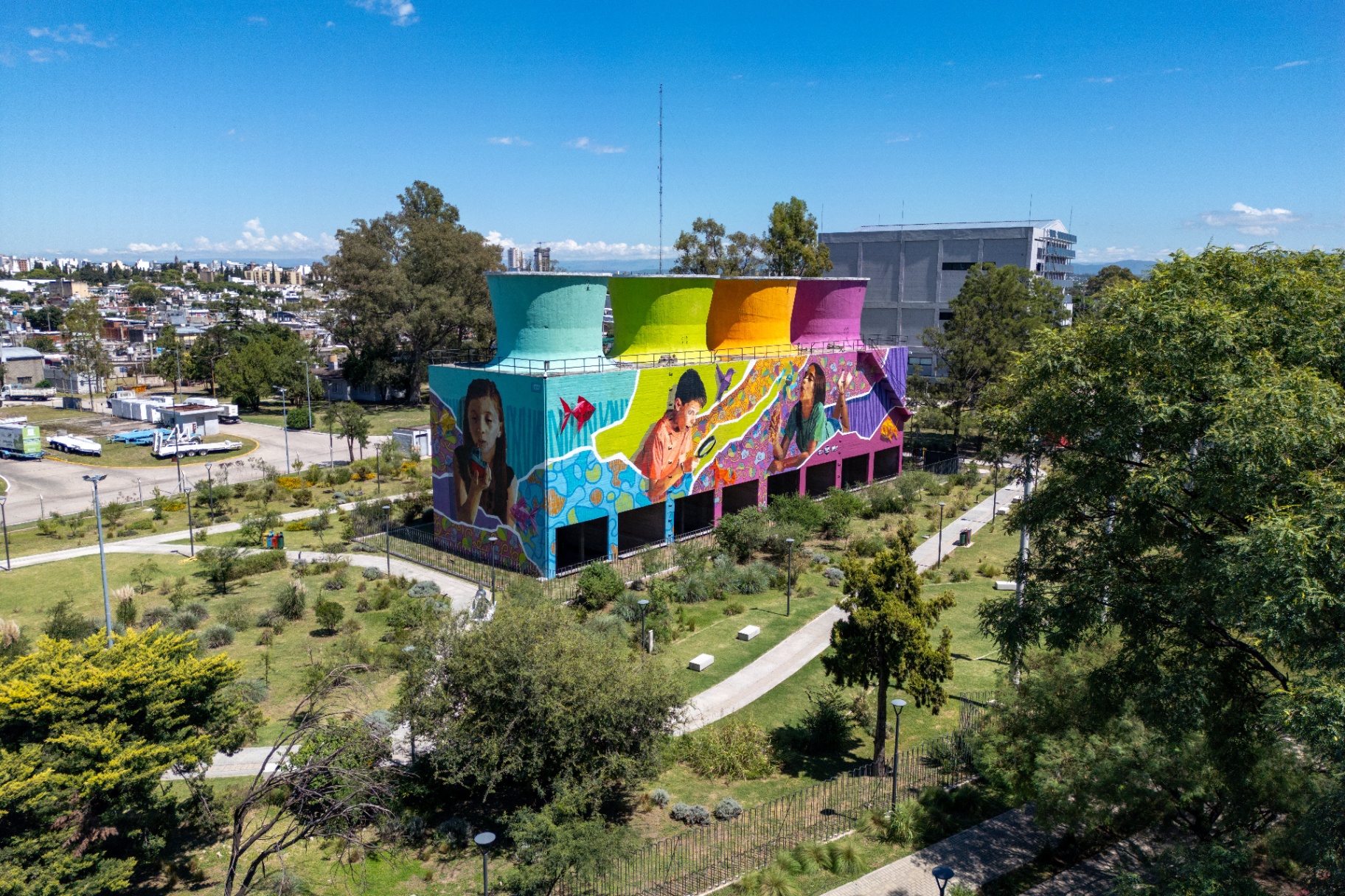 Mural urbano de gran escala en Córdoba